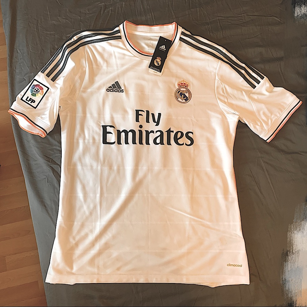 Real Madrid Soccer Jersey (Bale No. 11)